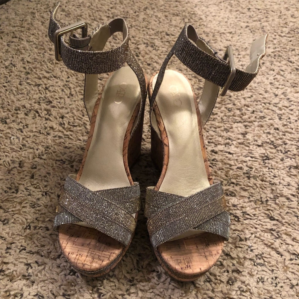 Two tone colored wedges!